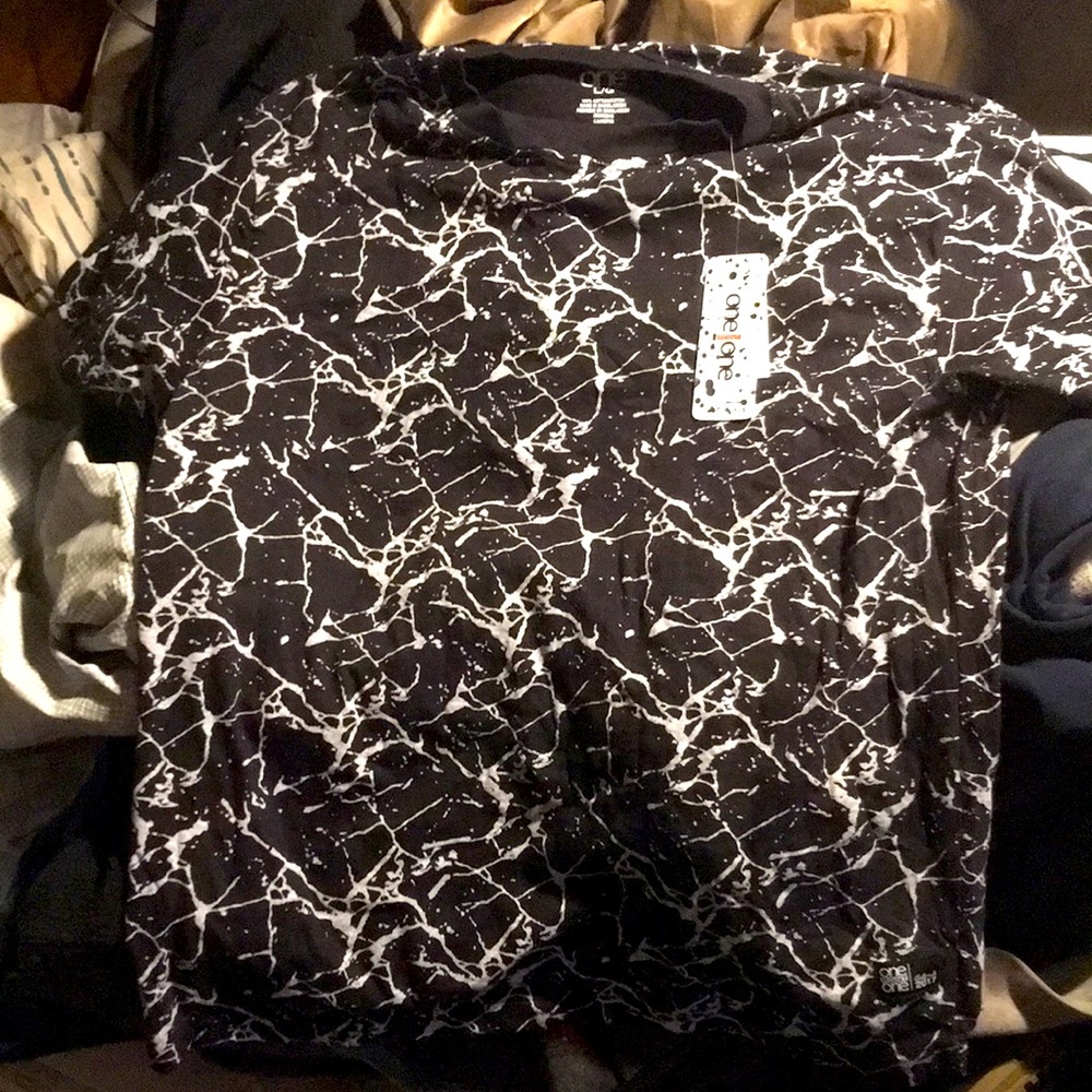 “One-point-one” black  mens L t shirt. New